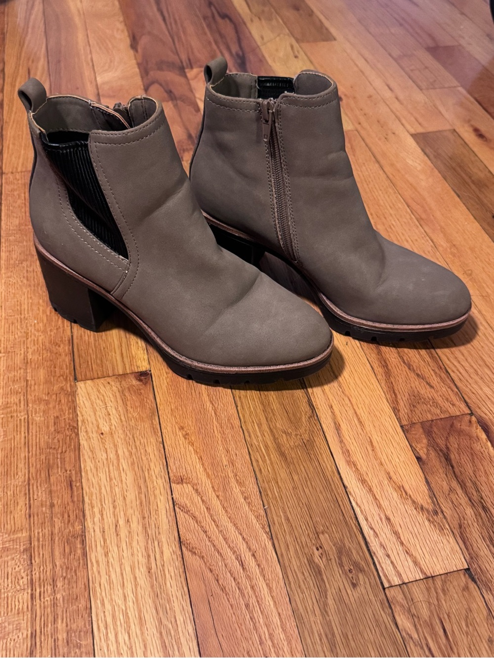 Women's Taupe Block Heel Chelsea Ankle Boots